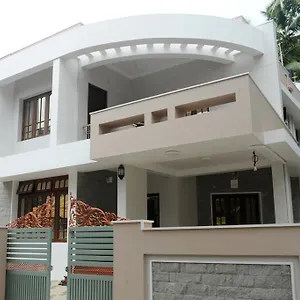 Bed & Breakfast Moksha Homestay, Thiruvananthapuram