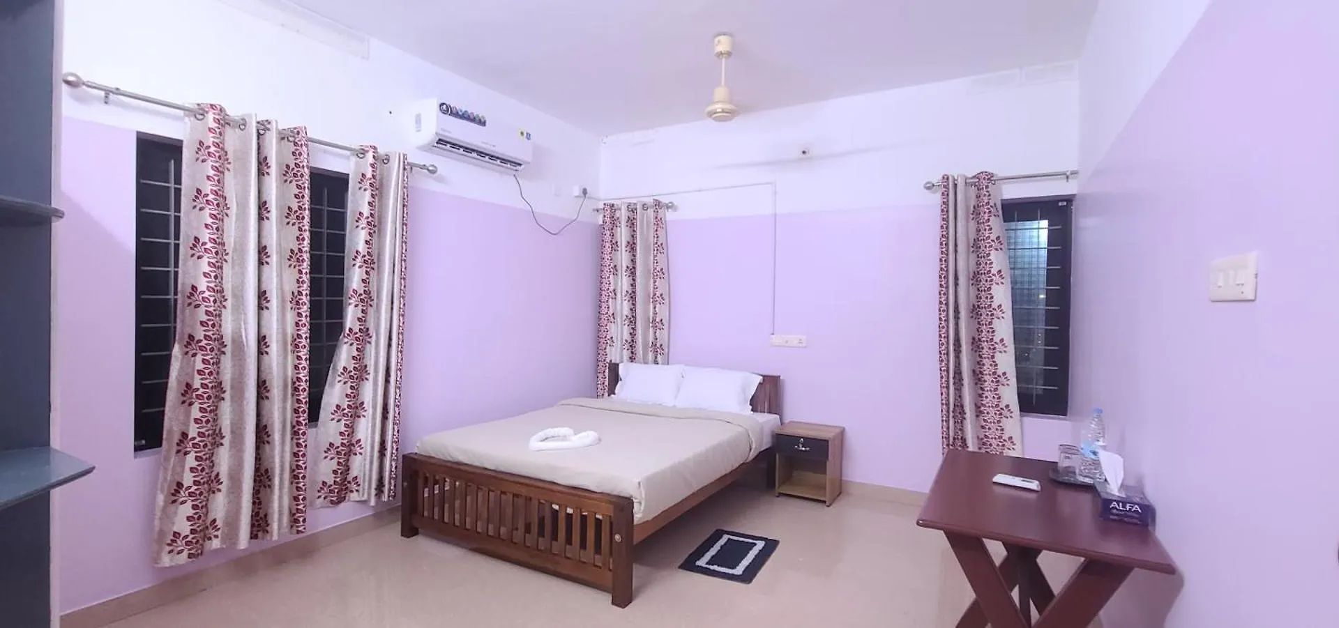 Bed and Breakfast Paddy Castle Тривандрум 0*,  Индия